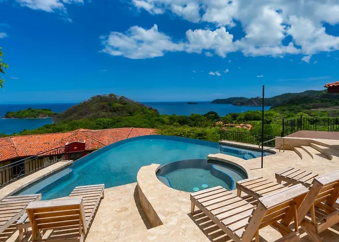 Infinity Pool, Pacific Views & Concierge *